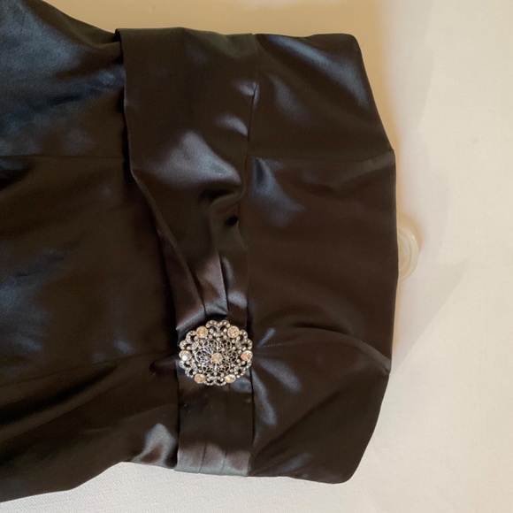 Short Strapless Black Satin Party Dress Size 3/4 - Picture 6 of 11